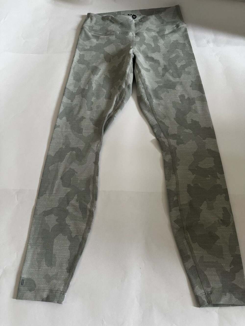 NOBULL Camo Leggings Size M Gray Camouflage Workout Tights
